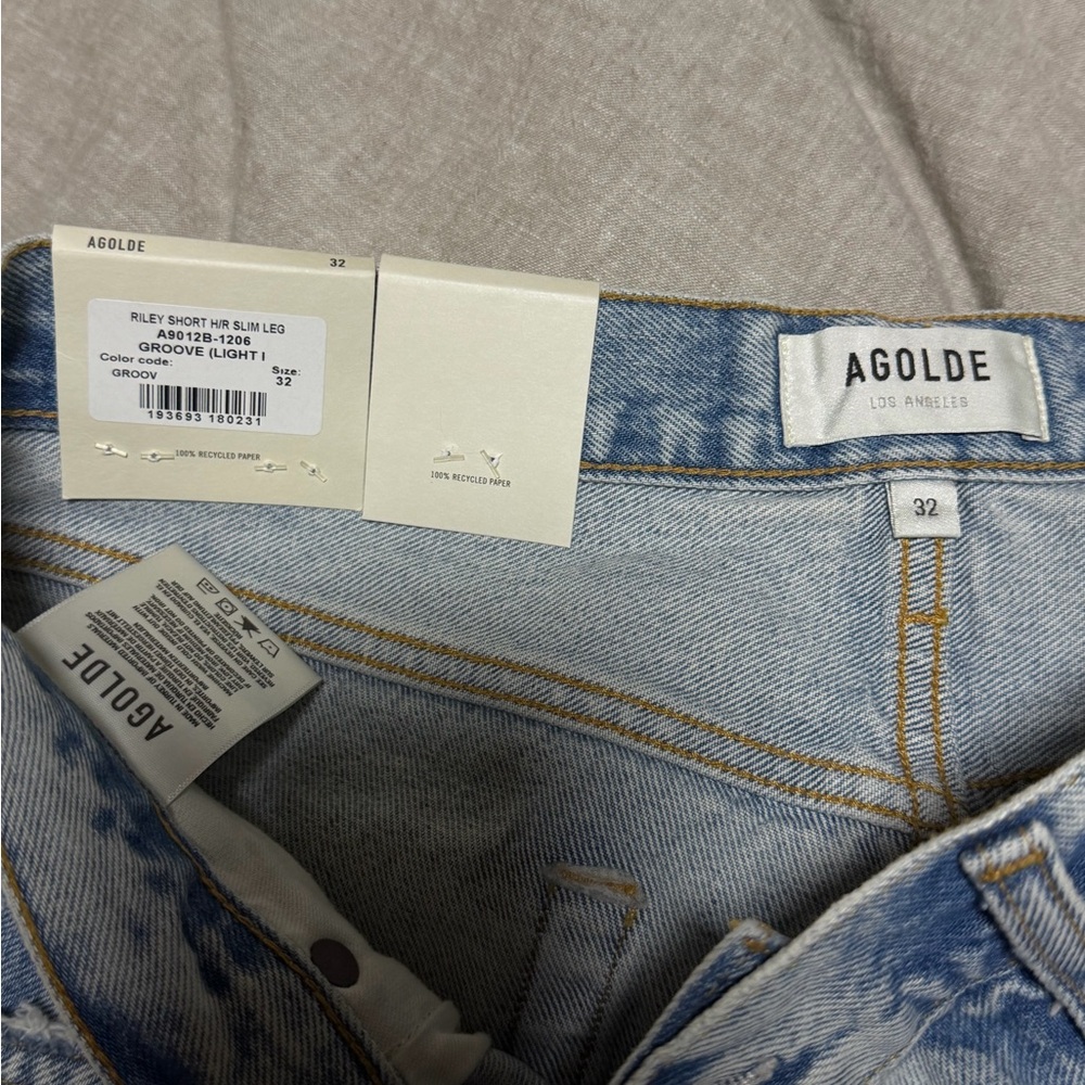 Agolde Riley High Rise Light Blue Jean Shorta - Picture 3 of 4